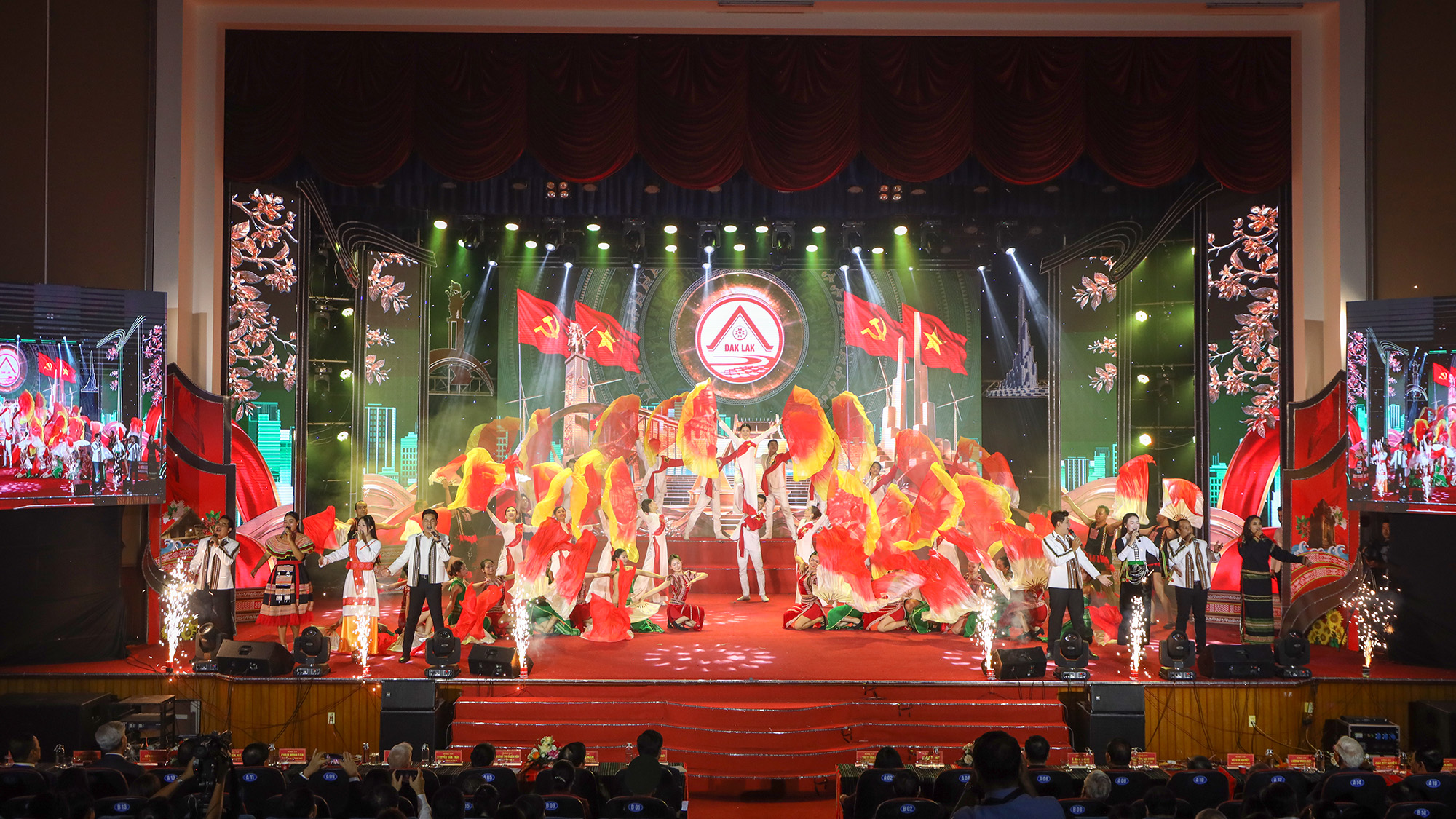 Đắk Lắk mang theo niềm tự hào quá khứ, khí thế hiện tại và niềm tin vững chắc vào tương lai - tương lai của đoàn kết, đổi mới và khát vọng vươn lên.